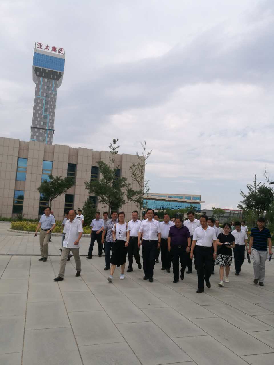 国务院第十八督查组一行参观考察兰州新区3044am永利集团伊士顿电梯厂
