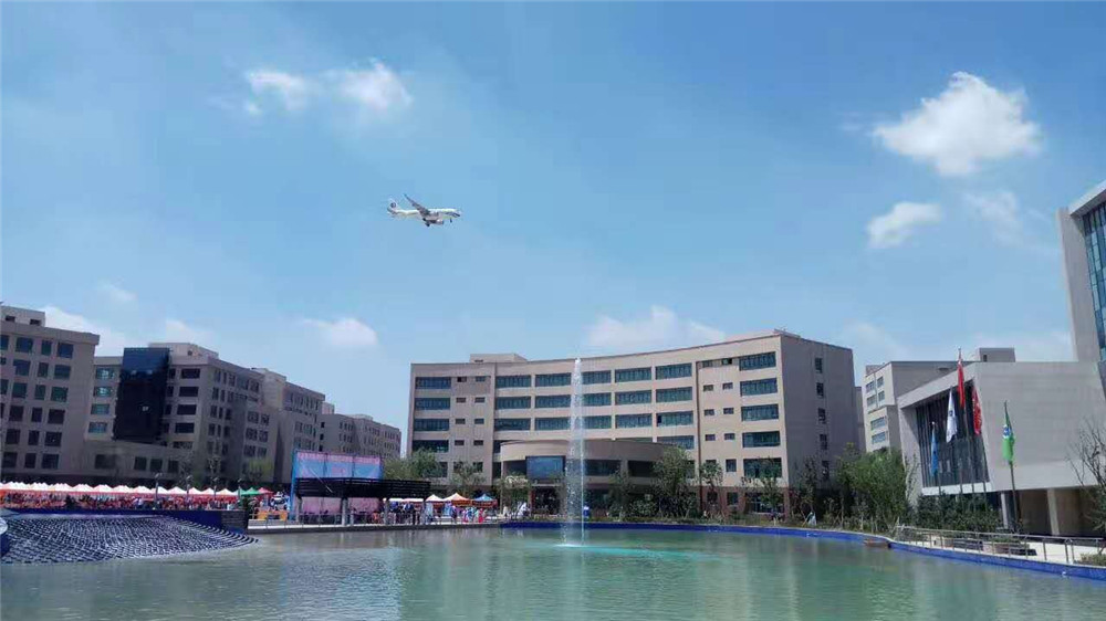 创建文明城市构建和谐社会缘聚新区3044am永利集团总部基地万人欢乐颂7月29日盛大举行